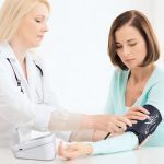 فشار سنج بازویی Yiedlsksy اتوماتیک با صفحه نمایش دیجیتال - تصویر 3