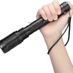 چراغ قوه پرنور VISVIC با دو باتری 3.7 ولت قابل شارژ