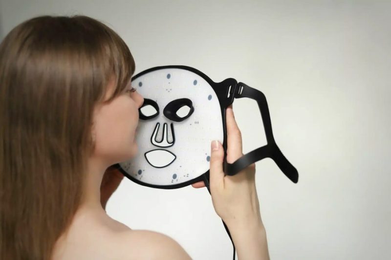 ماسک نور درمانی LED قرمز مدل silicone led mask - Image 6